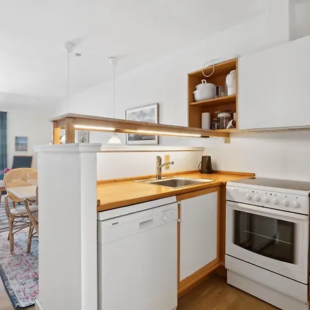 - Panoramic View Over The Sea , 6 Beds *