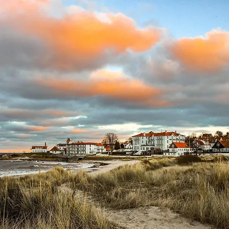 - Panoramic View Over The Sea , 6 Beds *